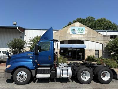 International LT Day Cab Truck - Cummins 400HP, 10 Speed Ultrashift Amt