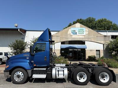 International LT Day Cab Truck - Cummins 400HP, 10 Speed Ultrashift Amt