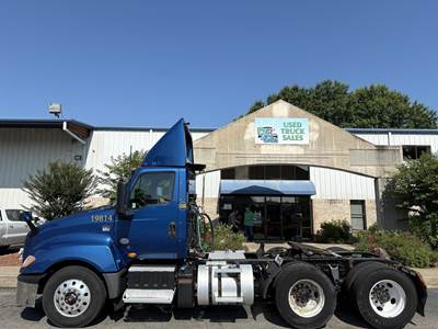 International LT Day Cab Truck - Cummins 400HP, 10 Speed Ultrashift Amt