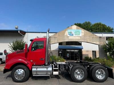 Kenworth T880 Day Cab Truck - Paccar 455HP, Amt