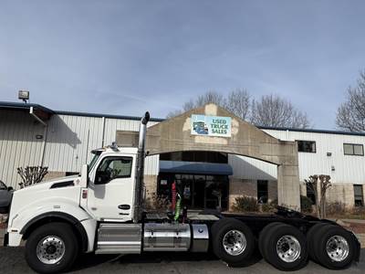 Kenworth T880 Tri Axle Day Cab Truck - Cummins 565HP, 18 Speed Endurant Amt