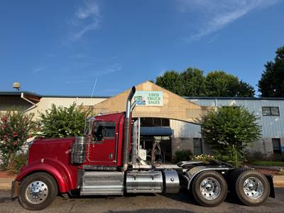 Kenworth W900L Day Cab Truck - Cummins 565HP, 18 Speed Manual