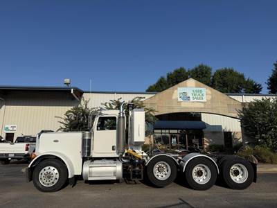 Peterbilt 379 Tri Axle Day Cab Truck - Caterpillar 550HP, 18 Speed Manual