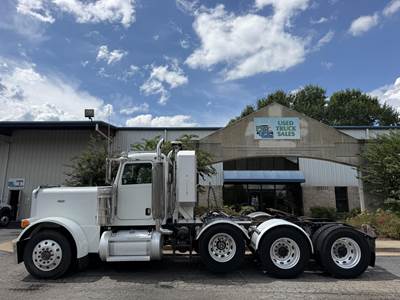 Peterbilt 379 Tri Axle Day Cab Truck - Caterpillar 550HP, 18 Speed Manual