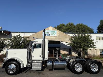 Peterbilt 389 Day Cab Truck - Paccar 510HP, Automatic