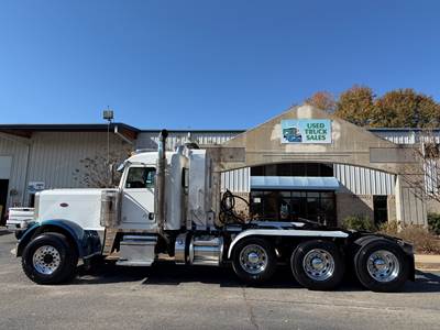 Peterbilt 389 Tri Axle Day Cab Truck - Cummins 600HP, 18 Speed Manual