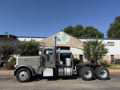 Peterbilt 389 Day Cab Truck - Paccar 510HP, 10 Speed Manual