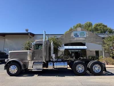 Peterbilt 389 Day Cab Truck - Cummins 525HP, 13 Speed Ultrashift Plus Amt