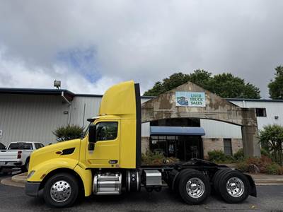 Peterbilt 579 Day Cab Truck - Cummins 400HP, 12 Speed Endurant Amt