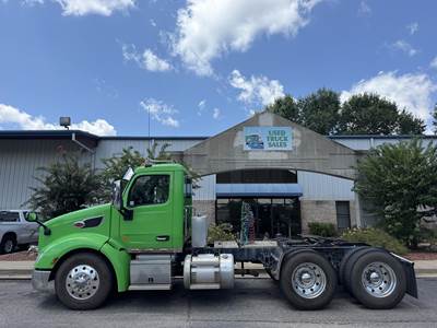 Peterbilt 579 Day Cab Truck - Detroit 500HP, 13 Speed Manual