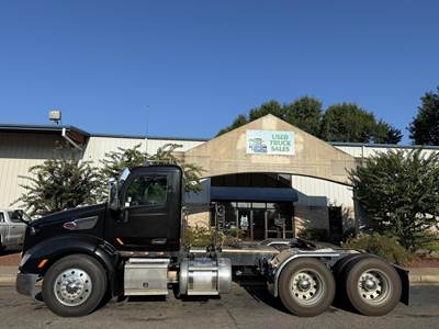 Peterbilt 579 Day Cab Truck - Detroit 500HP, 13 Speed Manual