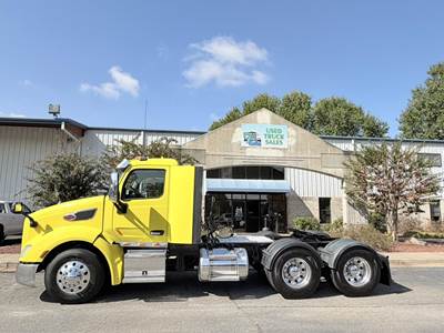 Peterbilt 579 Day Cab Truck - Detroit 500HP, 10 Speed Manual