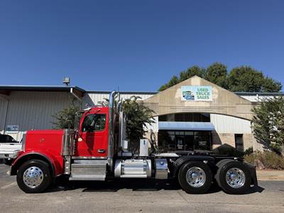 Peterbilt 589 Day Cab Truck - Paccar 510HP, 18 Speed Automatic