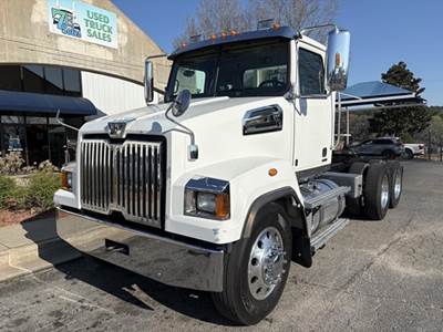 Western Star 4700 Day Cab Truck - Detroit 470HP, 10 Speed Manual