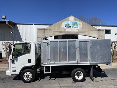 Isuzu 3500 Dump Truck - Automatic