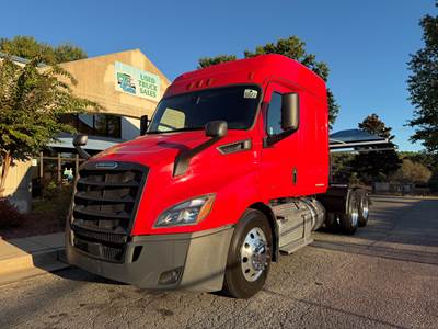 Freightliner Cascadia 116 Sleeper Semi Truck - 42" Flat Top Sleeper, Detroit 450HP, 12 Speed Dt12 Automatic