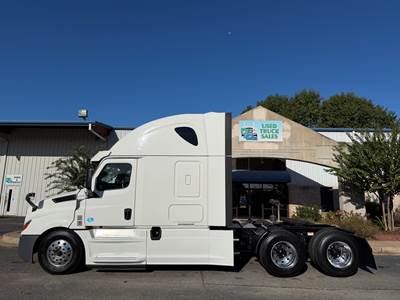 Freightliner Cascadia 126 Sleeper Semi Truck - 70" Raised Roof Sleeper, Cummins 450HP, 10 Speed Ultrashift Plus Amt