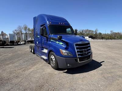 Freightliner Cascadia 126 Sleeper Semi Truck - Detroit 400HP, 12 Speed Dt12 Amt