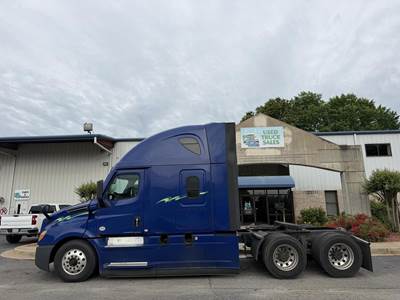 Freightliner Cascadia 126 Sleeper Semi Truck - Detroit 400HP, 12 Speed Dt12 Amt