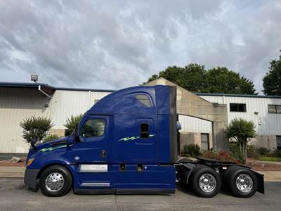 Freightliner Cascadia 126 Sleeper Semi Truck - Detroit 400HP, 12 Speed Dt12 Amt
