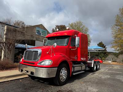 Freightliner Columbia 120 Sleeper Semi Truck - 70" Mid Roof Sleeper, Detroit 470HP, 10 Speed Manual
