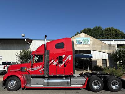 Freightliner Coronado 132 Sleeper Semi Truck - 72" Raised Roof Sleeper, Detroit 500HP, 10 Speed Manual