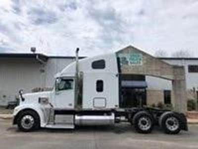 Freightliner Coronado 132 Sleeper Semi Truck - 70" Raised Roof Sleeper, Detroit 500HP, 13 Speed Manual