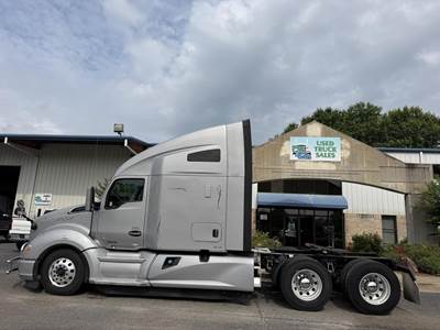Kenworth T680 Sleeper Semi Truck - 76" Raised Roof Sleeper, Cummins 400HP, 10 Speed Manual
