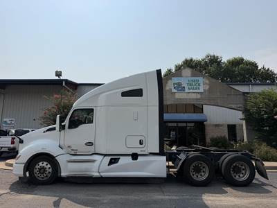Kenworth T680 Sleeper Semi Truck - 76" Raised Roof Sleeper, Cummins, 10 Speed Manual