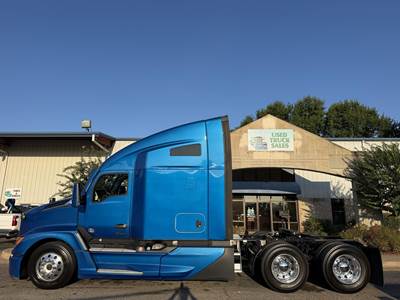 Kenworth T680 Sleeper Semi Truck - Raised Roof Sleeper, 455HP, 12 Speed Automatic