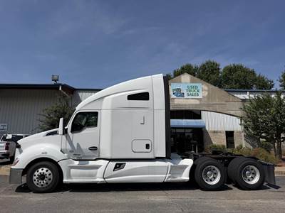 Kenworth T680 Sleeper Semi Truck - Raised Roof Sleeper, Paccar 455HP, 12 Speed Amt