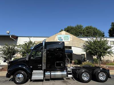 Kenworth T880 Sleeper Semi Truck - 76" Mid Roof Sleeper, Cummins 450HP, 12 Speed Endurant Automatic