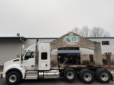 Kenworth T880 Tri Axle Sleeper Semi Truck - 52" Mid Roof Sleeper, Cummins 565HP, 18 Speed Manual
