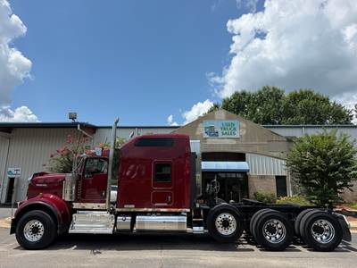 Kenworth W900 Tri Axle Sleeper Semi Truck - 86" Raised Roof Sleeper, Cummins 605HP, 18 Speed Manual