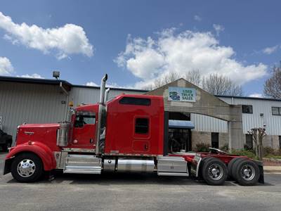 Kenworth W900L Sleeper Semi Truck - 86" Mid Roof Sleeper, Cummins 565HP, 18 Speed Manual