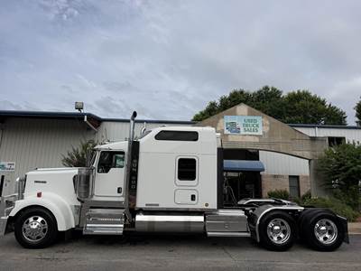 Kenworth W900L Sleeper Semi Truck - 86" Raised Roof Sleeper, Caterpillar 550HP, 18 Speed Manual
