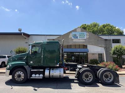Mack Pinnacle CXU613 Sleeper Semi Truck - 40" Flat Top Sleeper, MP8 415HP, 12 Speed M Drive Automatic