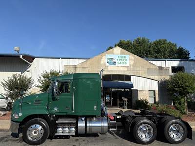 Mack Pinnacle CXU613 Sleeper Semi Truck - 40" Flat Top Sleeper, MP8 415HP, 12 Speed M Drive Automatic