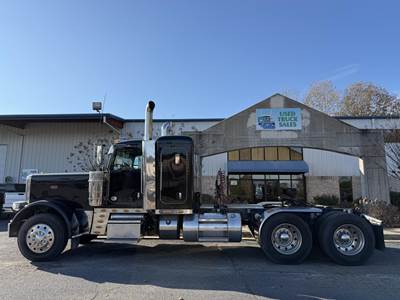 Peterbilt 389 Sleeper Semi Truck - 36" Flat Top Sleeper, Cummins 565HP, 18 Speed Manual