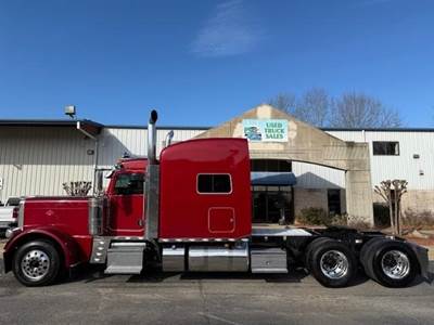 Peterbilt 389 Sleeper Semi Truck - Raised Roof Sleeper, Cummins 565HP, 18 Speed Manual