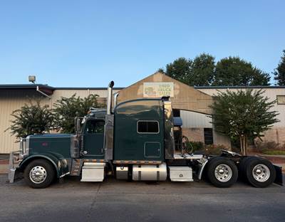 Peterbilt 389 Sleeper Semi Truck - 80" Mid Roof Sleeper, Cummins 565HP, 18 Speed Manual