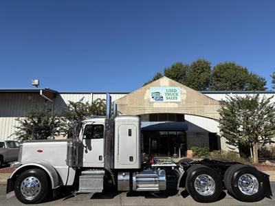Peterbilt 389 Sleeper Semi Truck - 40" Flat Top Sleeper, Cummins 565HP, 18 Speed Manual