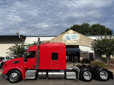 Peterbilt 579 Sleeper Semi Truck - 70" Mid Roof Sleeper, Paccar 455HP, 12 Speed Automatic