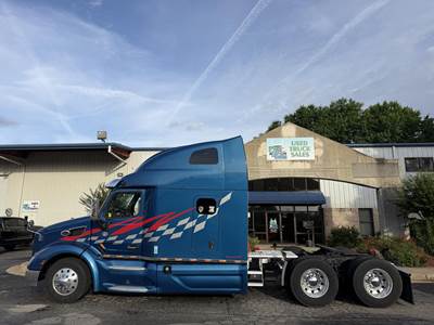 Peterbilt 579 Sleeper Semi Truck - Raised Roof Sleeper, Cummins 500HP, 12 Speed Endurant Amt