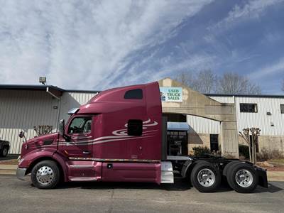Peterbilt 579 Sleeper Semi Truck - 80" Raised Roof Sleeper, Paccar 455HP, 10 Speed Manual