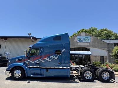 Peterbilt 579 Sleeper Semi Truck - Raised Roof Sleeper, Cummins 500HP, 12 Speed Endurant Amt