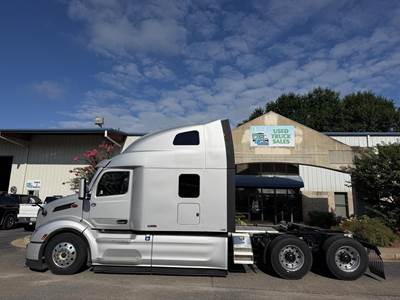 Peterbilt 579 Sleeper Semi Truck - 80" Raised Roof Sleeper, Paccar 455HP, 12 Speed Amt