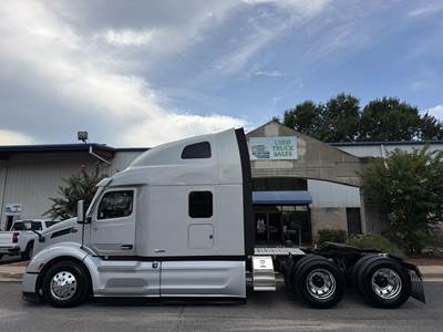 Peterbilt 579 Sleeper Semi Truck - 80" Raised Roof Sleeper, Paccar 455HP, 12 Speed Amt