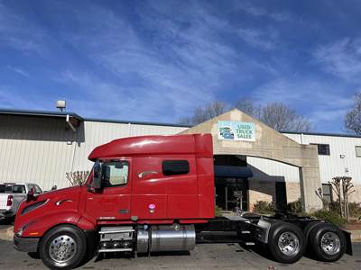 Volvo VNL64T740 Sleeper Semi Truck - 60" Mid Roof Sleeper, D13 455HP, 12 Speed I Shift Amt