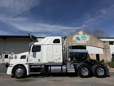 Western Star 5700XE Sleeper Semi Truck - 72" Raised Roof Sleeper, Detroit 455HP, 12 Speed Dt12 Amt